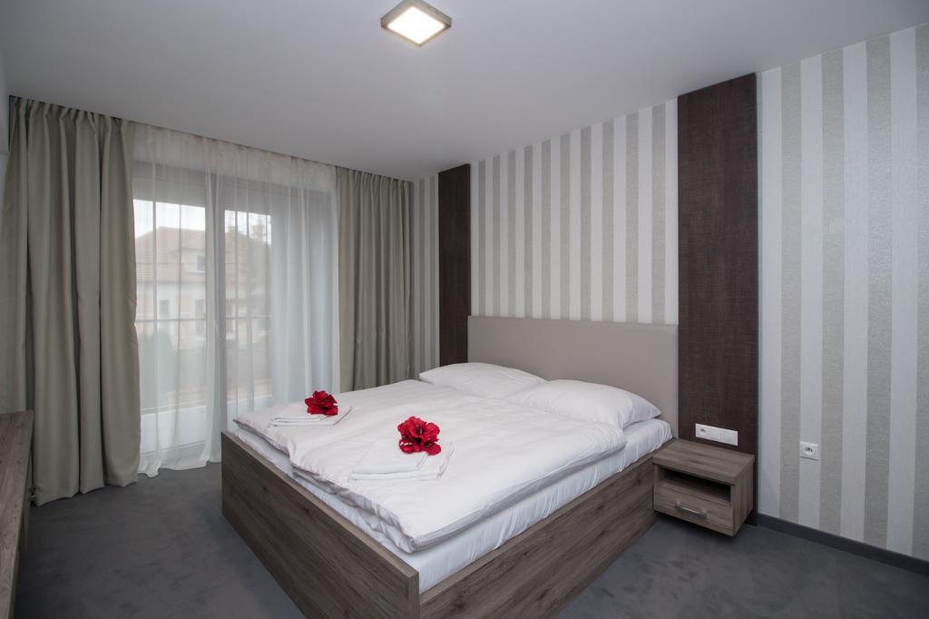 Guest House Frizzante Turčianske Teplice Værelse billede